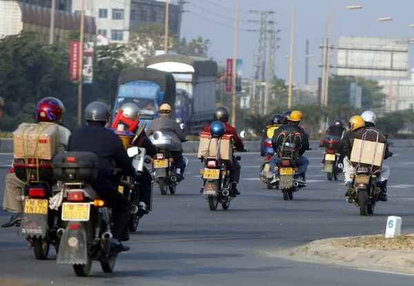 Çinli Göçmen Işçi Olarak Çin Yeni Yılı Foshan City Güney — Stok fotoğraf