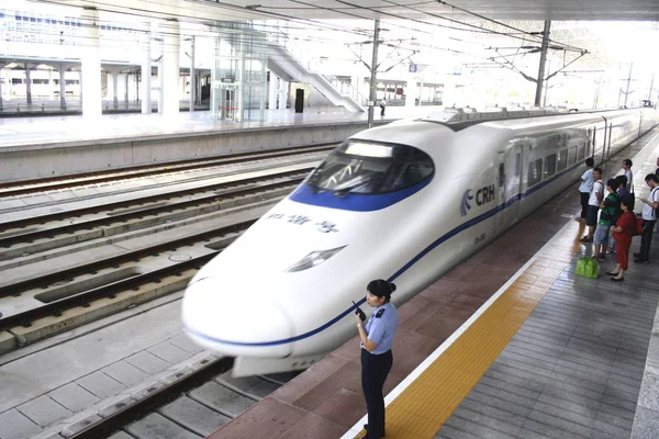 Crh China Railway High Speed Pociąg Jest Postrzegana Stacji Changzhou — Zdjęcie stockowe