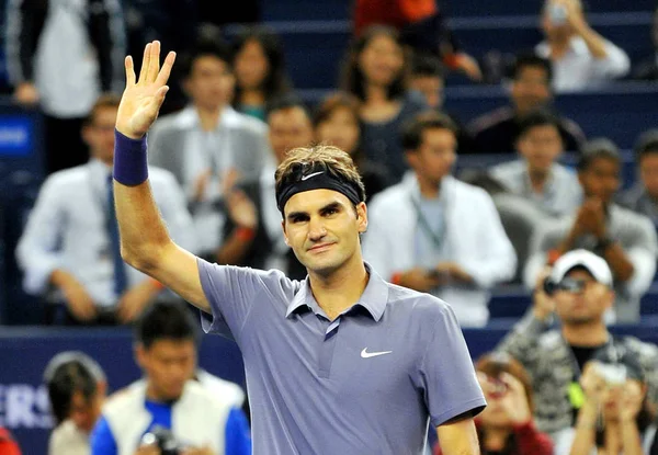 Roger Federer Switzerland Waves Nach Dem Sieg Über John Isner — Stockfoto