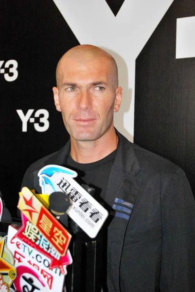 French Soccer Superstar Zinedine Zidane Interviewed Opening Ceremony Sportswear Store — Stock Photo, Image