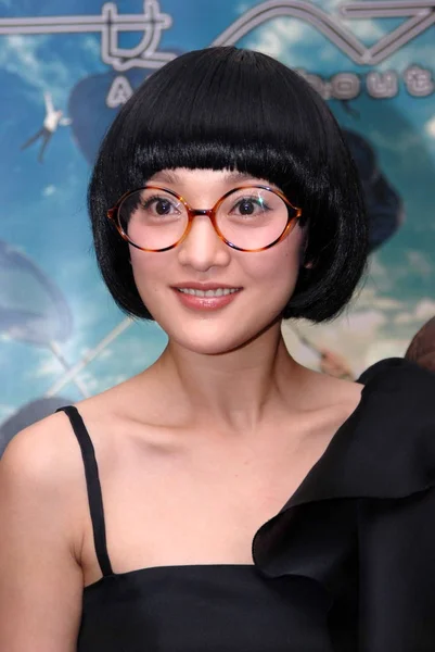 ファイルの 中国の女優周迅で見られる映画についてのすべての女性 中国の記者会見 2008 — ストック写真