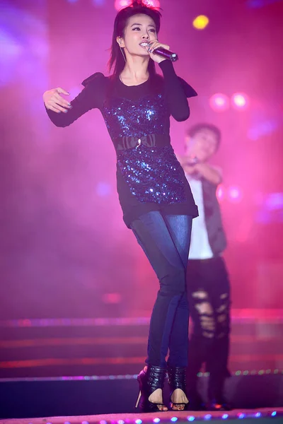 Tchajwanského Zpěvačka Jolin Tsai Provádí Během Asijské Hvězdy Koncertu Huaian — Stock fotografie