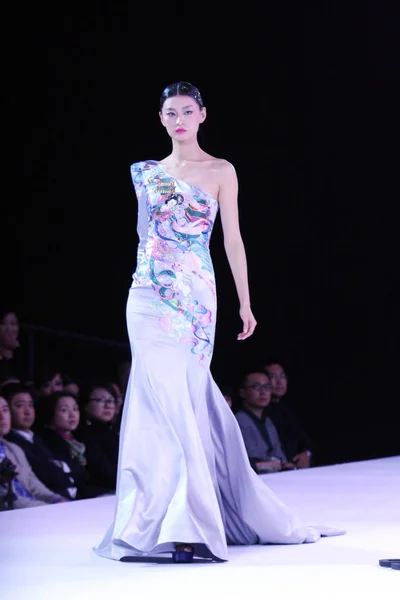 Tiger Sfilata Moda Durante China Fashion Week Primavera Estate 2011 — Foto Stock