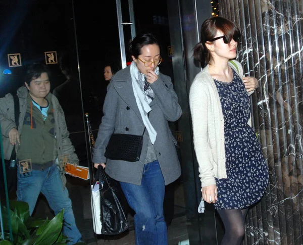 Νοτιοκορεατική Ηθοποιός Τραγούδι Hye Kyo Φτάνει Στο Marriott Hotel Shanghai — Φωτογραφία Αρχείου