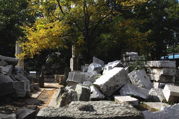 Widok Ruiny Old Summer Palace Znany Również Jako Yuanmingyuan Pekinie — Zdjęcie stockowe