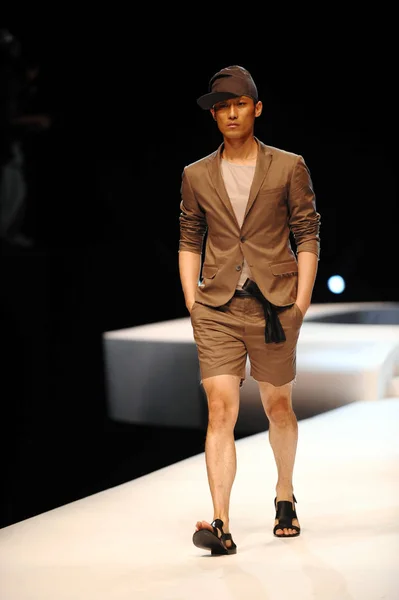 Pokaz Mody Cabbeen Podczas China Fashion Week Wiosna Lato 2011 — Zdjęcie stockowe