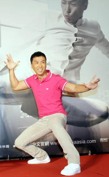 香港演员任志刚出席2010年9月17日在台湾台北举行的电影 拳头传奇 陈震归来 首映式新闻发布会 — 图库照片