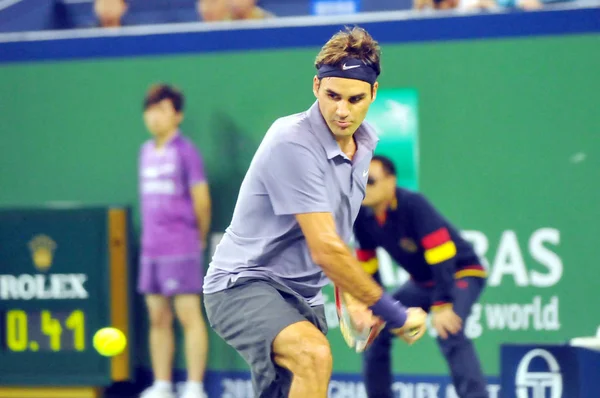 Roger Federer Schweiz Returnerar Ett Skott Mot John Isner Förenta — Stockfoto