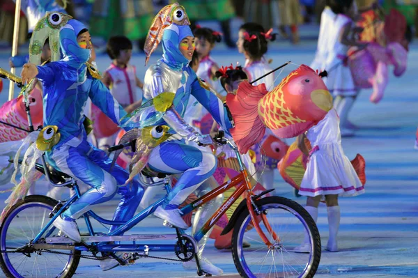 Underhållare Utföra Avslutnings Ceremonin Den Asiatiska Spel Guangzhou City Södra — Stockfoto