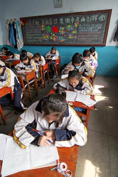 Čínští Studenti Účastní Zkoušky Škole Jilně Provincii Severovýchodní Chinas Jilin — Stock fotografie