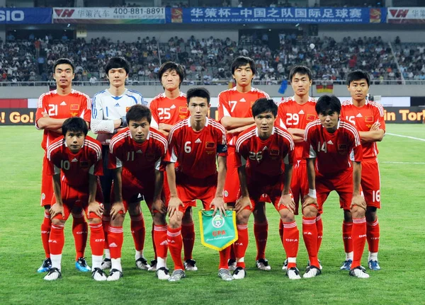Chiński Piłkarzy Pozują Zdjęcia Przed Towarzyskim Meczu Przeciwko Niemiecki Krajowych — Zdjęcie stockowe