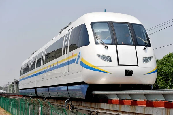 Tren Maglev Baja Media Velocidad Desarrollado China Durante Una Prueba —  Fotos de Stock