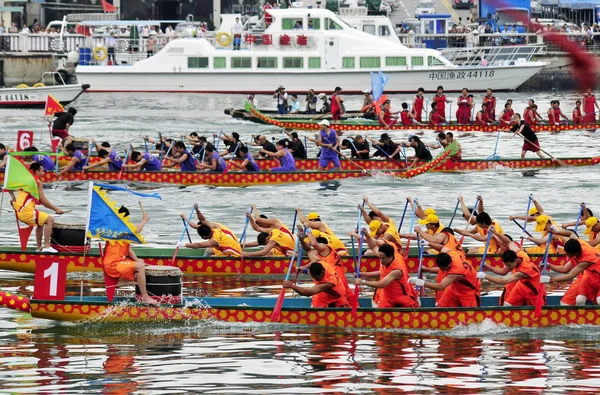 Participantes Chineses Competem Durante Concurso Barco Dragão Realizado Para Celebrar — Fotografia de Stock