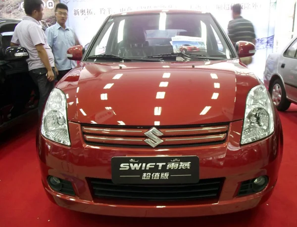 Kínai Autót Vásárlóknak Nézd Meg Changan Suzuki Autó Alatt Auto — Stock Fotó