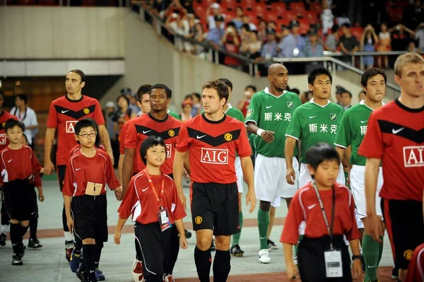 Manchester Uniteds Michael Owen Suoi Compagni Squadra Entrano Nello Stadio — Foto Stock
