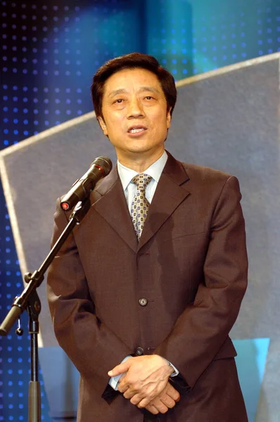 2004年12月28日 中央电视台 中央电视台 总裁赵华勇在中国北京举行的 Cctv12 频道启动仪式上致辞 — 图库照片