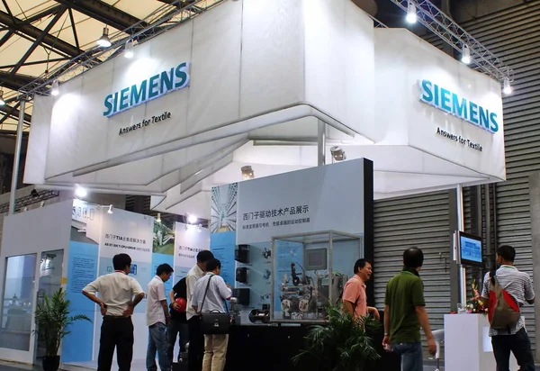 Vista Stand Siemens Durante Uma Exposição Xangai China Junho 2009 — Fotografia de Stock