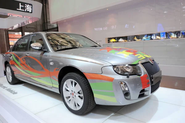 上海汽車 上海汽車工業 上海万博燃料電池 電気自動車 回上海国際自動車産業展 オート上海 2009 として知られている展示に見られています — ストック写真