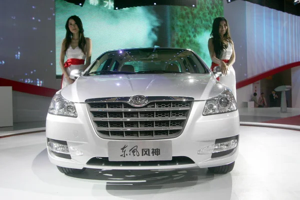 2009年4月20日星期一在中国上海举行的第十三届上海国际汽车工业展览会 2009年上海车展 与东风风尔 东风风生 — 图库照片