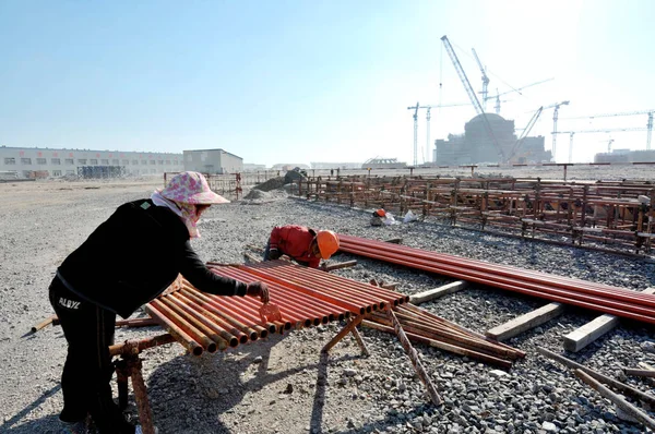 Kinesiska Arbetare Arbetar Byggplatsen För Fuqing Kärnkraftverk Fuqing City Sydöstra — Stockfoto