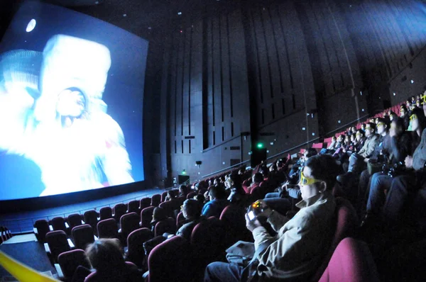 Tourists Watch Movie Cinema Fantawild Dreamland Theme Park Wuhu City — Stock Photo, Image