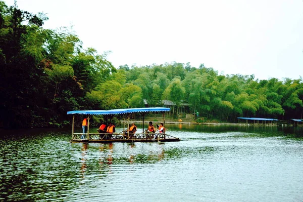 Esta Foto Sin Fecha Muestra Los Turistas Navegando Lago Mar — Foto de Stock