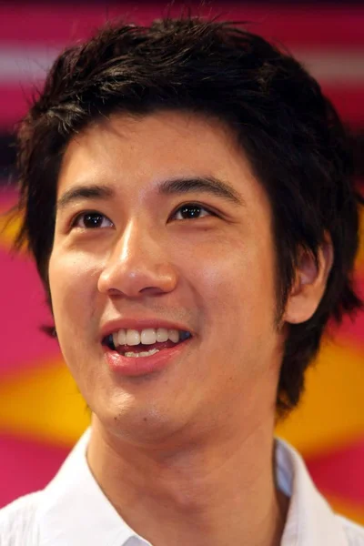 Leehom Wang Ses Intervju Taiwan December 2008 — Stockfoto