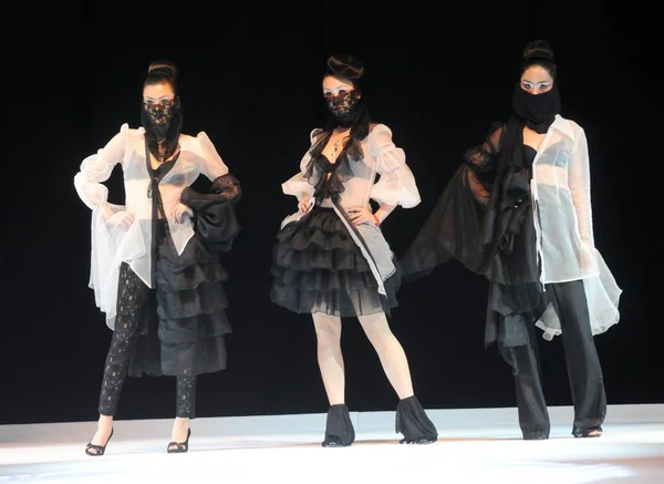 Парад Китайских Моделей Время Финала Конкурса Моды Haining China Tricot — стоковое фото