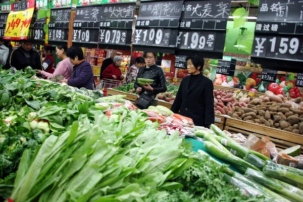 Chińskich Klientów Sklep Dla Warzyw Supermarkecie Huaibei City East Chinas — Zdjęcie stockowe