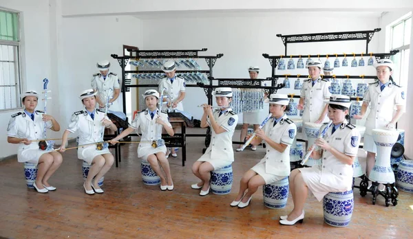 Policías Chinas Una Banda Policía Tocan Instrumentos Musicales Porcelana Durante — Foto de Stock