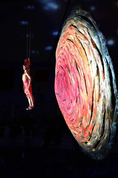 Chiński Tancerz Wykonuje Podczas Ceremonii Otwarcia Dla Pekin 2008 Igrzyska — Zdjęcie stockowe