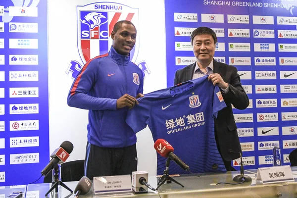 Sol Shanghai Grönland Shenhua Yeni Oyuncu Nijeryalı Futbolcu Odion Ighalo — Stok fotoğraf