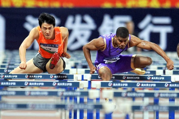 Chinas Liu Xiang Vänster Och Terrence Trammell Amerikanska Tävlar Mens — Stockfoto