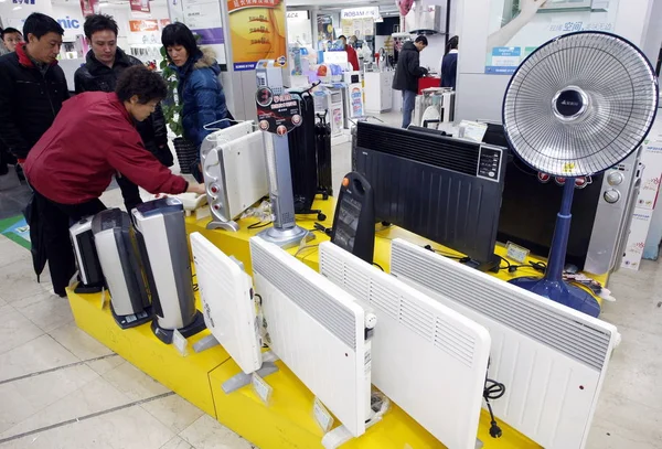 Kinesiska Konsumenter Shop För Elektriska Värmare Hushållsapparater Butik Shanghai Kina — Stockfoto