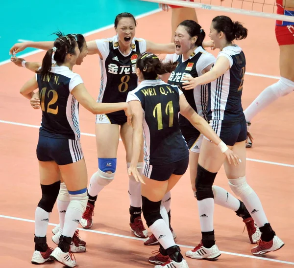 Miembros Del Equipo Nacional Voleibol Femenino Chino Celebran Después Derrotar —  Fotos de Stock