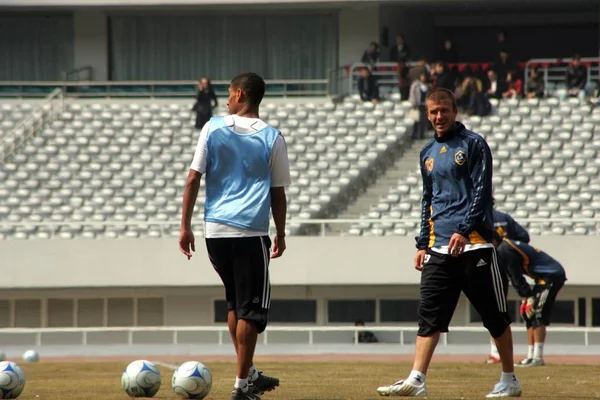 Los Angeles Galaxy Middenvelder David Beckham Met Zijn Teamgenoten Opwarmt — Stockfoto