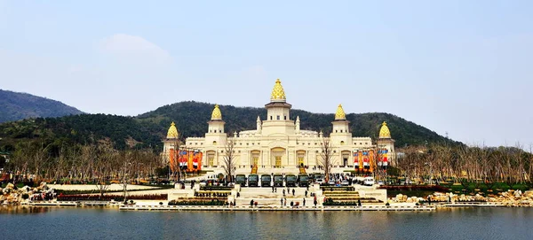 Vue Palais Brahma Dans Endroit Pittoresque Lingshan Sur Montagne Lingshan — Photo
