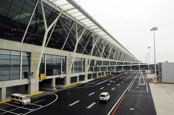 Buitenaanzicht Van Terminal Van Shanghai Pudong Airport Tijdens Een Operationele — Stockfoto