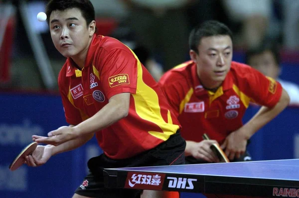 Chinas Wang Hao Frente Lin Competir Contra Seus Companheiros Equipe — Fotografia de Stock