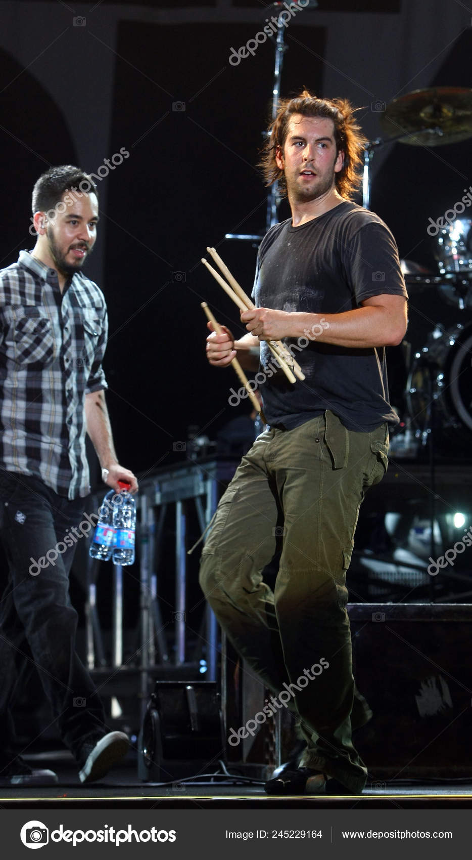 Майка Шиноду Роба Бурдона Американской Рок Группы Linkin Park.