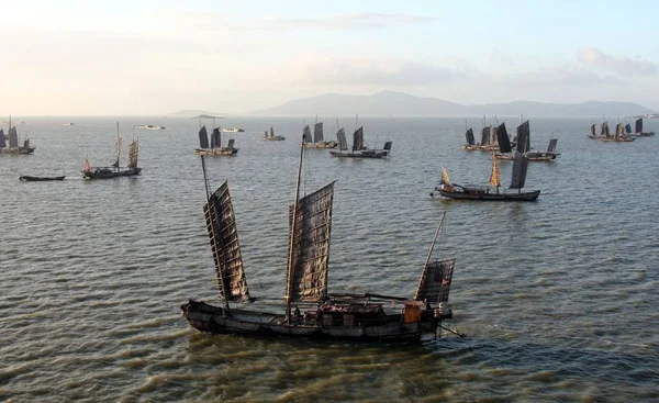 Barcos Pesca Navegan Lago Tai Durante Una Ceremonia China Suzhou —  Fotos de Stock