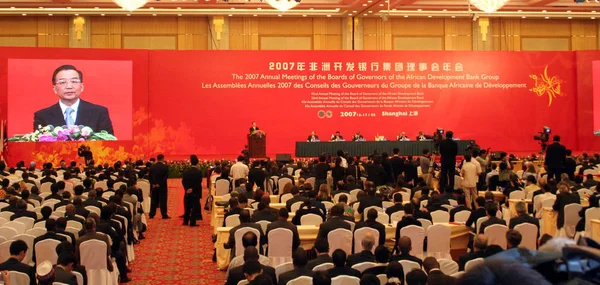 中国国务院总理温家宝2007年5月16日在上海出席非洲开发银行集团2007年理事会年会 — 图库照片