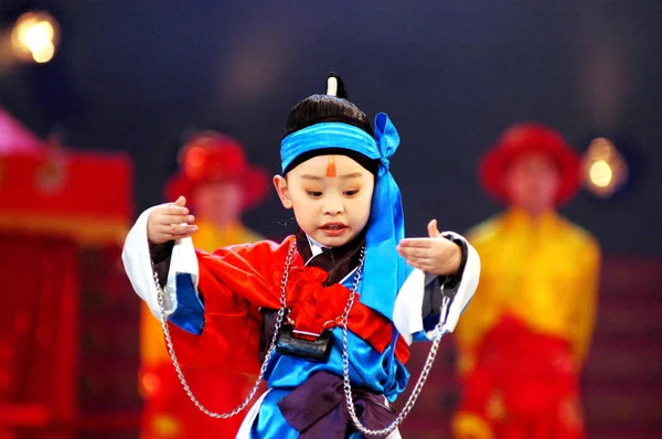 Xie Chunyu Niño Años Azul Interpreta Ópera Tradicional China Henan — Foto de Stock