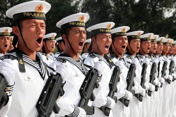 Soldados Marinha Chinesa Pta Exército Libertação Popular Gritam Slogans Durante — Fotografia de Stock