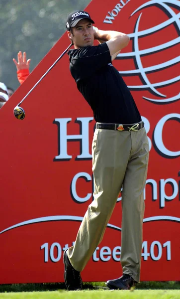 2009年11月5日星期四 在中国上海的石山国际高尔夫俱乐部举行的首轮 Hsbc 冠军高尔夫锦标赛上 英格兰选手罗斯 费舍尔休息 — 图库照片
