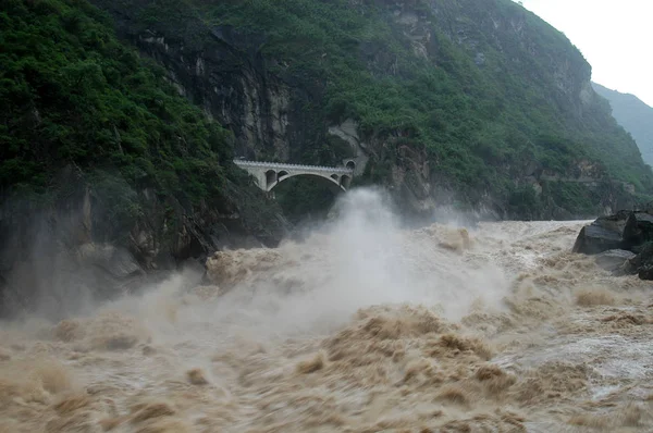 Vue Rivière Jinsha Travers Les Gorges Tiger Leaping Dans Sud — Photo