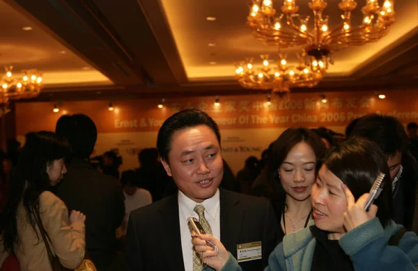 2007年2月2日在北京举行的中国企业家2006年度中国国际大会上 国美家电董事长兼创始人黄光裕 — 图库照片