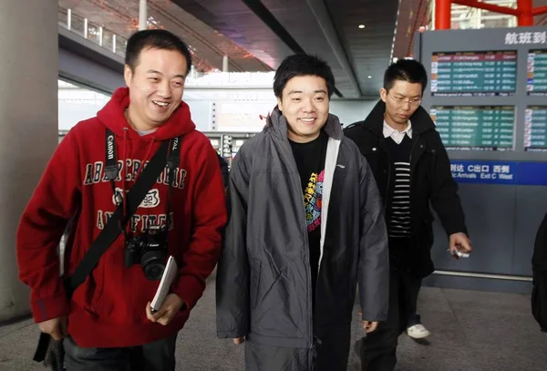 Kinesiska Snooker Star Ding Junhui Anländer Till Huvudstaden Internationella Flygplatsen — Stockfoto