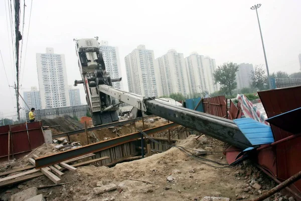 Автокран Установлен Строительной Площадке Пекине Китай Августа 2009 — стоковое фото