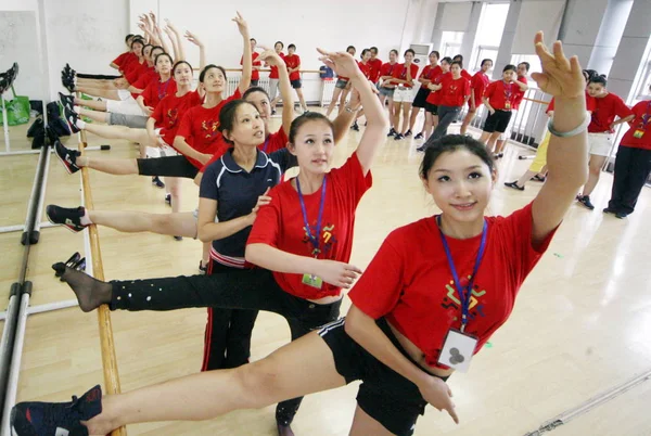 Exercício Meninas Rituais Chinesas Durante Uma Sessão Treinamento Etiqueta Para — Fotografia de Stock